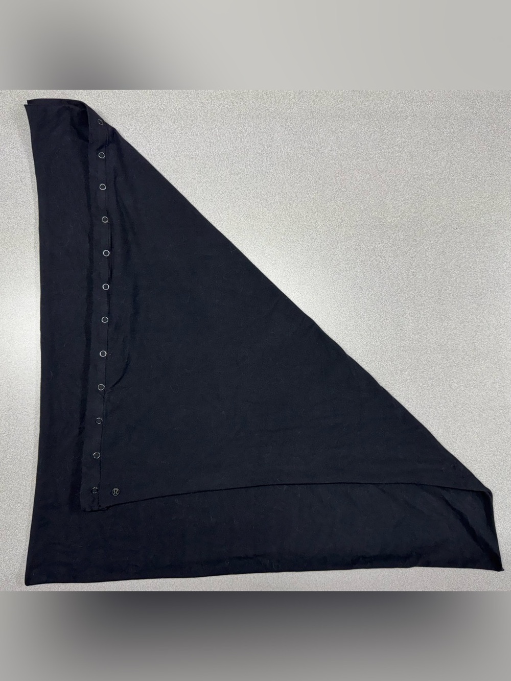 Lululemon Vinyasa Scarf Wrap Black Rulu with Snap Closure Circle Infinity